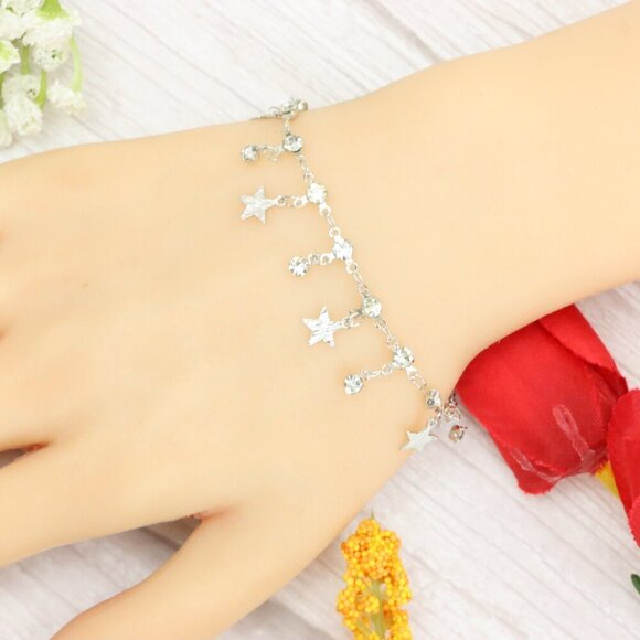 "Trendy Handmade Bracelet – A Thoughtful Gift for Girls & Women | UNVRC1311 - Picture 1 of 10